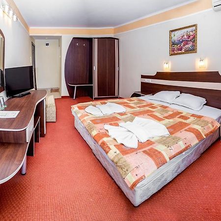 Guest House Kristal Ravda Exterior foto